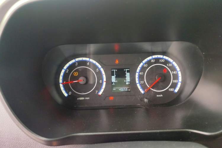 Used CHANGAN KAICHENG Ruixing M60 2023 1.5L GDI Comfort-Class Passenger Vehicle 6/7 Seats Instrument Cluster