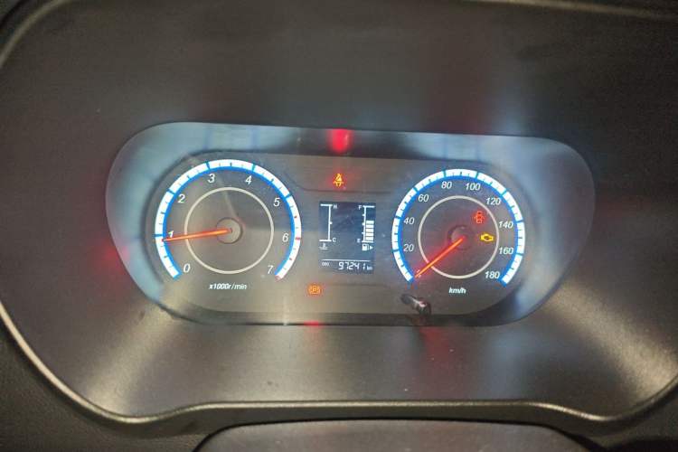 Used CHANGAN KAICHENG Ruixing M60 2023 1.5L GDI Elite-Class Passenger Vehicle 6/7 Seats Instrument Cluster