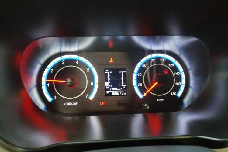 Used CHANGAN KAICHENG Ruixing M60 2023 1.6L CNG Comfort-Grade 6-Seater Passenger Vehicle Instrument Cluster