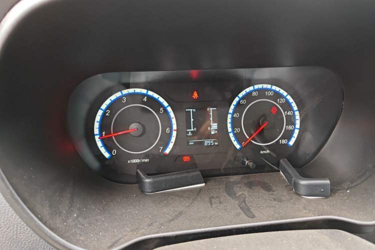 Used CHANGAN KAICHENG Ruixing M60 2023 1.5L GDI Comfort-Class Passenger Vehicle 6/7 Seats Instrument Cluster