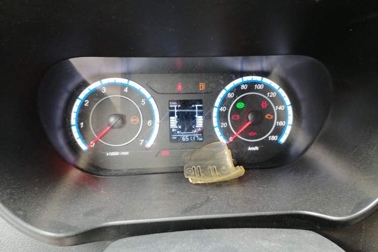 Used CHANGAN KAICHENG Ruixing M60 2023 1.6L CNG Comfort-Grade 6-Seater Passenger Vehicle Instrument Cluster