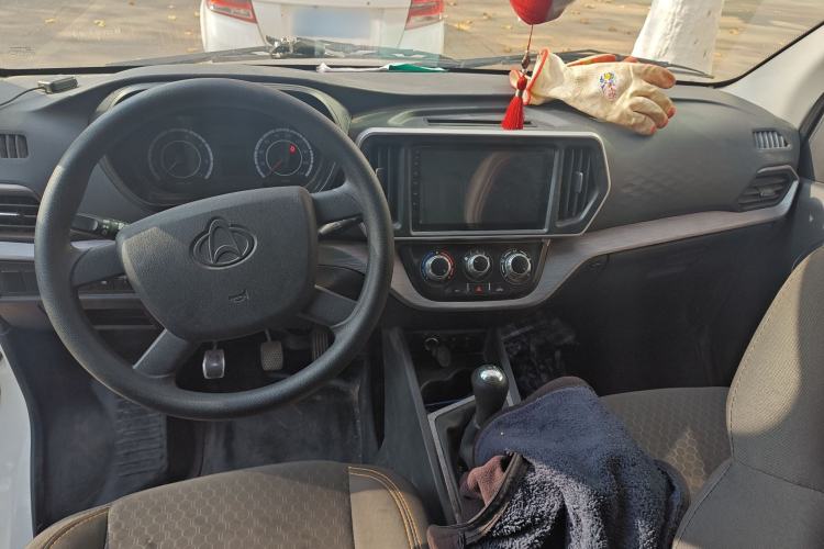 Used CHANGAN KAICHENG Ruixing M60 2023 1.5L GDI Comfort Van 2-Seater Interior 2