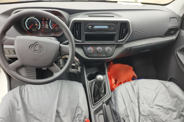 Used CHANGAN KAICHENG Ruixing M60 2023 1.5L GDI Comfort Van 2-Seater Interior 3