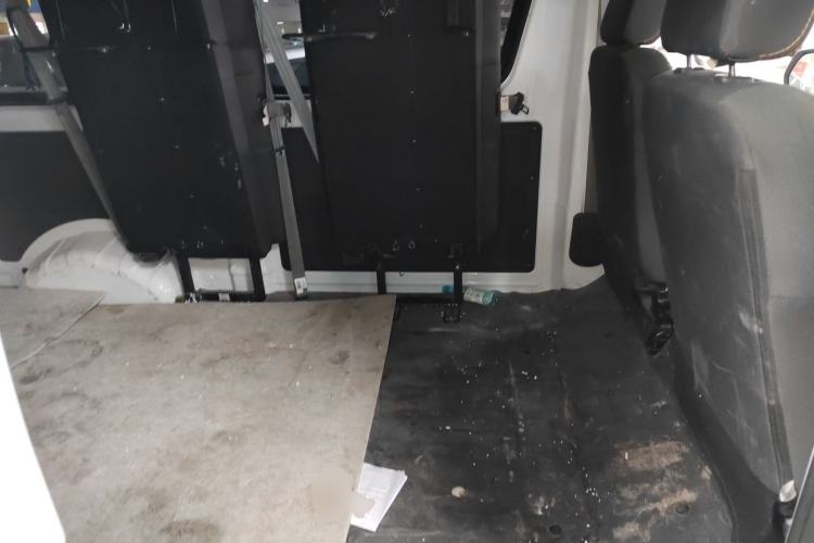 Used CHANGAN KAICHENG Ruixing M60 2023 1.5L GDI Comfort-Class Passenger Vehicle 6/7 Seats Interior 4