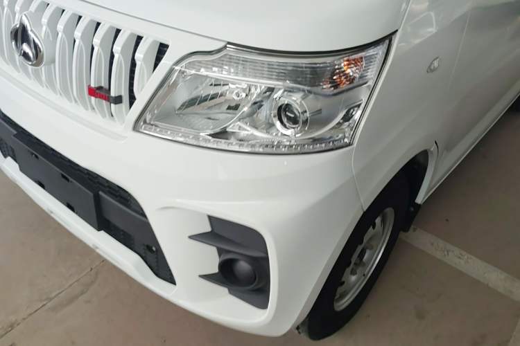 Used CHANGAN KAICHENG Ruixing M60 2023 1.5L GDI Comfort-Class Passenger Vehicle 6/7 Seats Left Front Headlight