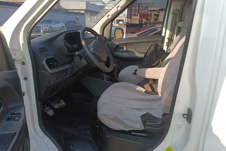 Used CHANGAN KAICHENG Ruixing M60 2023 1.5L GDI Elite Van 2 Seats Left Front Seat