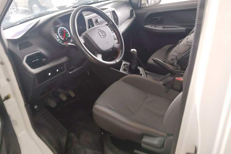 Used CHANGAN KAICHENG Ruixing M60 2023 1.5L GDI Comfort-Class Passenger Vehicle 6/7 Seats Left Front Seat