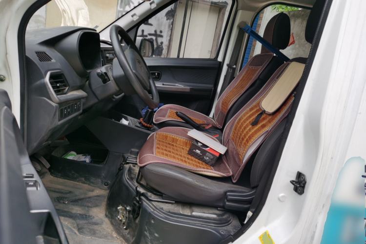 Used CHANGAN KAICHENG Ruixing M60 2023 1.6L CNG Comfort-Grade 6-Seater Passenger Vehicle Left Front Seat