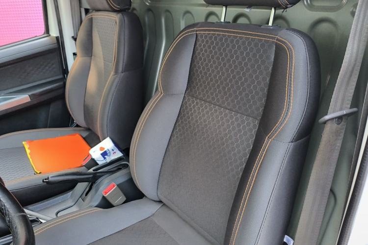 Used CHANGAN KAICHENG Ruixing M60 2023 1.5L GDI Base Model 2-Seat Van Left Rear Seat