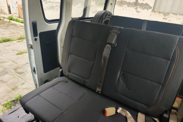 Used CHANGAN KAICHENG Ruixing M60 2023 1.6L CNG Comfort-Grade 6-Seater Passenger Vehicle Left Rear Seat
