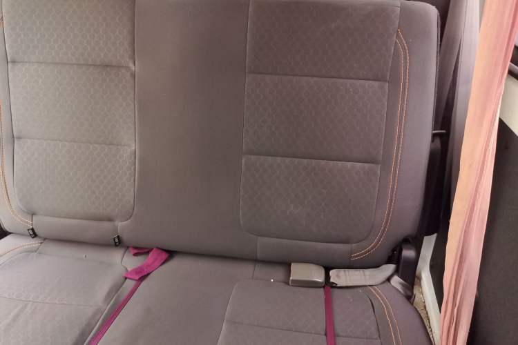 Used CHANGAN KAICHENG Ruixing M60 2023 1.5L GDI Comfort-Class Passenger Vehicle 6/7 Seats Left Rear Seat