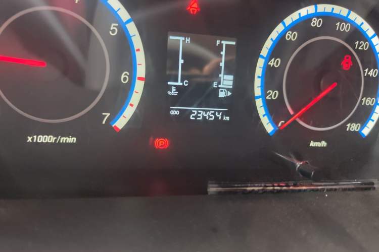 Used CHANGAN KAICHENG Ruixing M60 2023 1.5L GDI Comfort-Class Passenger Vehicle 6/7 Seats Odometer Close Up