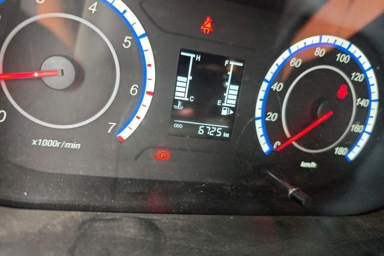Used CHANGAN KAICHENG Ruixing M60 2023 1.5L GDI Elite-Class Passenger Vehicle 6/7 Seats Odometer Close Up