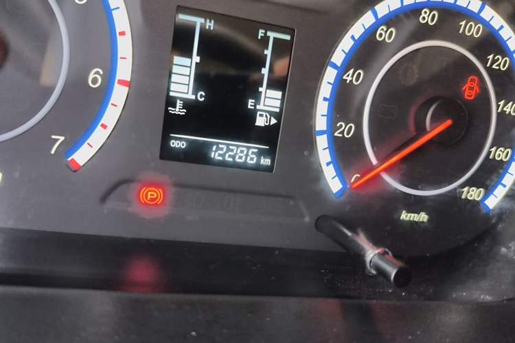 Used CHANGAN KAICHENG Ruixing M60 2023 1.5L GDI Base Model 2-Seat Van Odometer Close Up