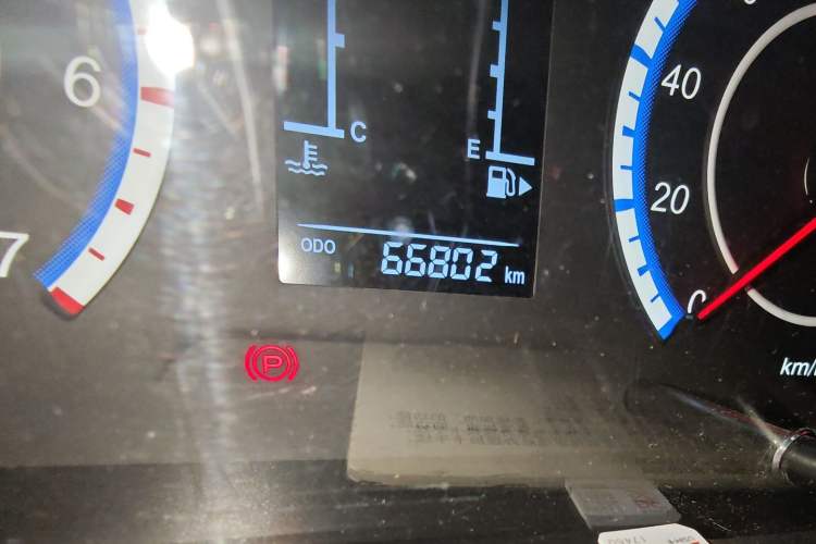 Used CHANGAN KAICHENG Ruixing M60 2023 1.5L GDI Comfort-Class Passenger Vehicle 6/7 Seats Odometer Close Up