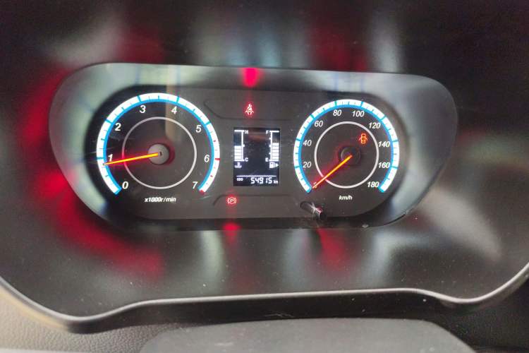 Used CHANGAN KAICHENG Ruixing M60 2023 1.5L GDI Elite Van 2 Seats Odometer Close Up