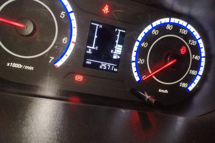 Used CHANGAN KAICHENG Ruixing M60 2023 1.5L GDI Comfort-Class Passenger Vehicle 6/7 Seats Odometer Close Up