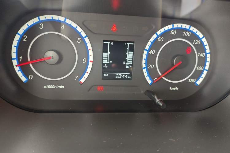 Used CHANGAN KAICHENG Ruixing M60 2023 1.5L GDI Comfort-Class Passenger Vehicle 6/7 Seats Odometer Close Up