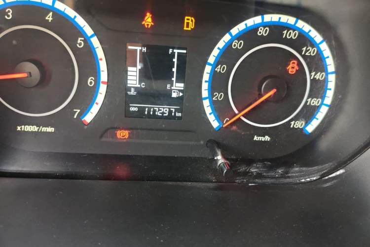 Used CHANGAN KAICHENG Ruixing M60 2023 1.5L GDI Comfort-Class Passenger Vehicle 6/7 Seats Odometer Close Up