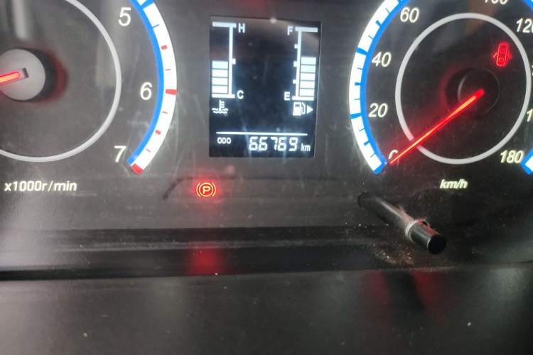 Used CHANGAN KAICHENG Ruixing M60 2023 1.5L GDI Comfort-Class Passenger Vehicle 6/7 Seats Odometer Close Up