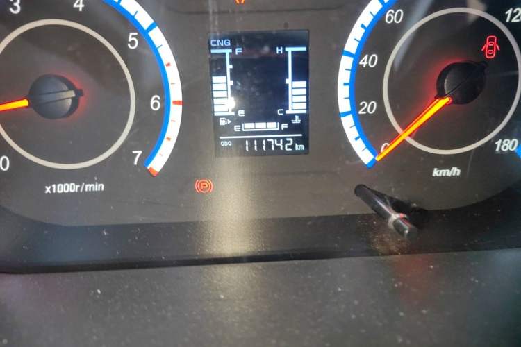 Used CHANGAN KAICHENG Ruixing M60 2023 1.6L CNG Comfort Van 2 Seats Odometer Close Up