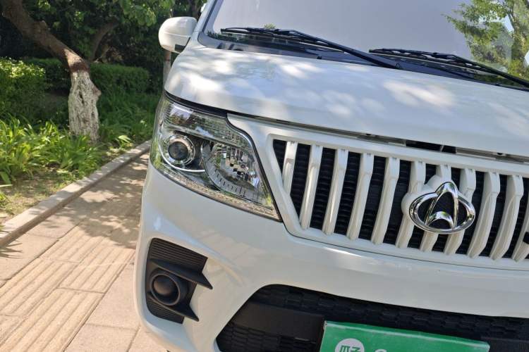 Used CHANGAN KAICHENG Ruixing M60 2023 1.5L GDI Comfort-Class Passenger Vehicle 6/7 Seats Right Front Headlight
