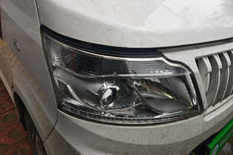 Used CHANGAN KAICHENG Ruixing M60 2023 1.5L GDI Comfort-Class Passenger Vehicle 6/7 Seats Right Front Headlight