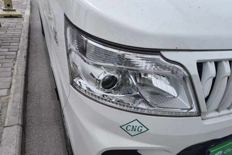 Used CHANGAN KAICHENG Ruixing M60 2023 1.6L CNG Comfort Van 2 Seats Right Front Headlight