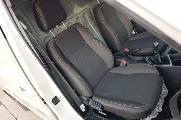 Used CHANGAN KAICHENG Ruixing M60 2023 1.5L GDI Comfort Van 2-Seater Right Front Seat