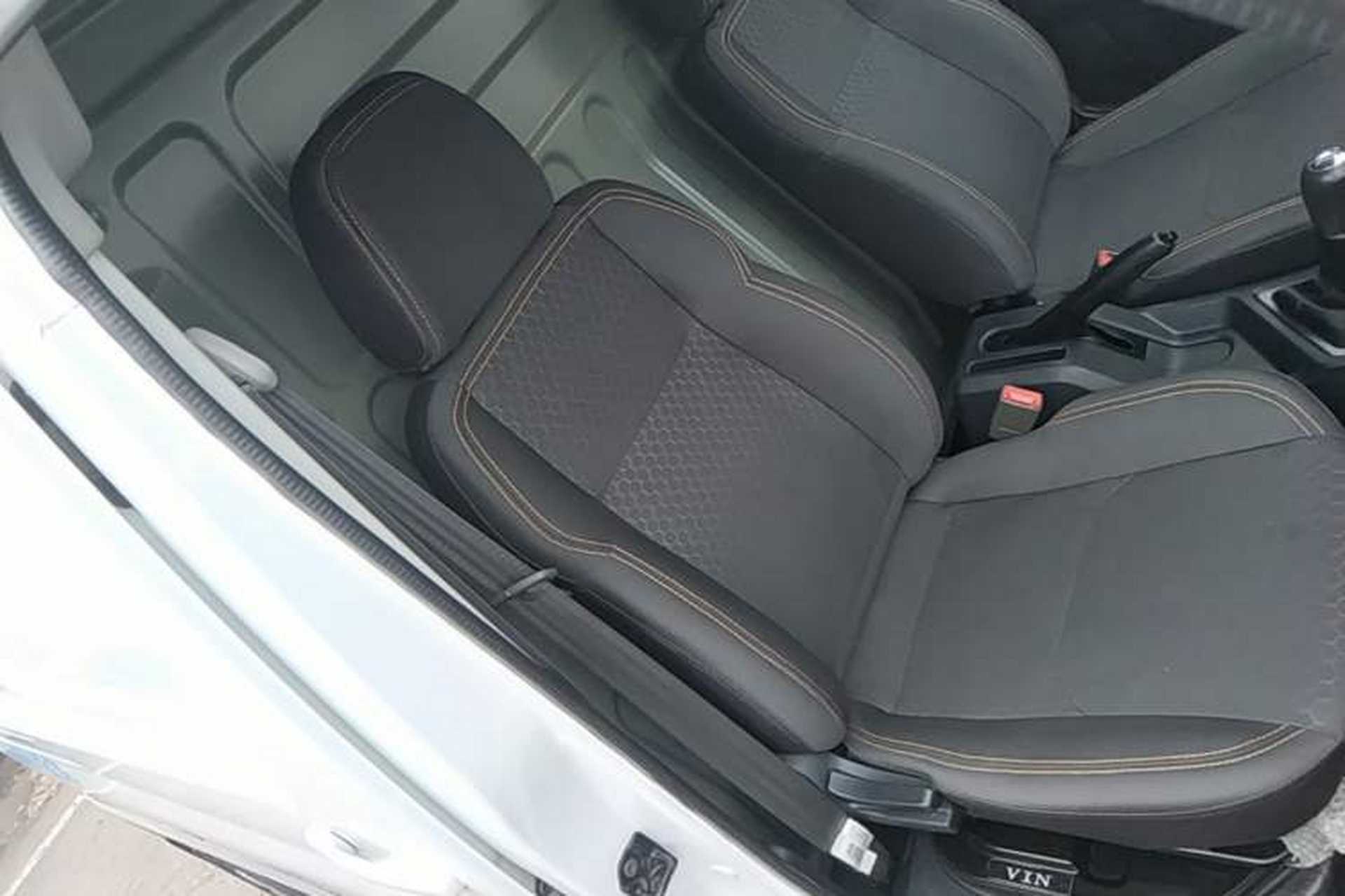 Used CHANGAN KAICHENG Ruixing M60 2023 1.5L GDI Comfort Van 2-Seater Right Front Seat