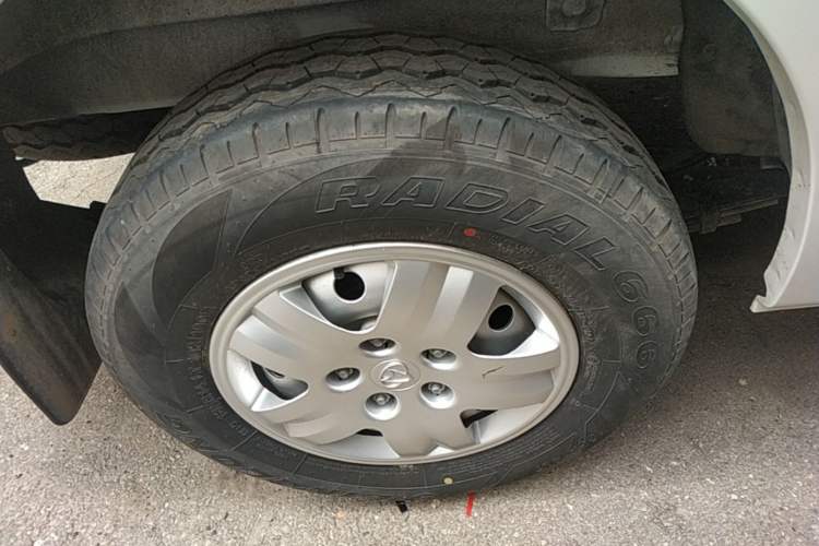 Used CHANGAN KAICHENG Ruixing M60 2023 1.5L GDI Comfort Van 2-Seater Right Rear Wheel Hub