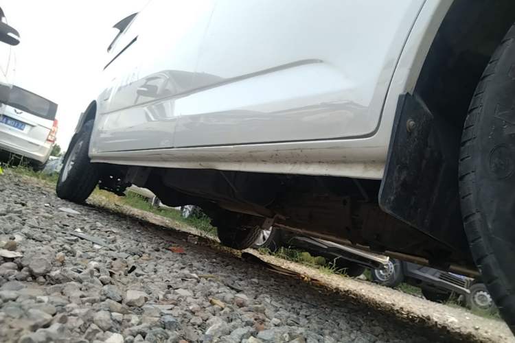 Used CHANGAN KAICHENG Ruixing M60 2023 1.5L GDI Comfort-Class Passenger Vehicle 6/7 Seats Right Side Sill