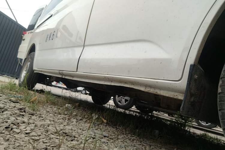 Used CHANGAN KAICHENG Ruixing M60 2023 1.5L GDI Comfort-Class Passenger Vehicle 6/7 Seats Right Side Sill