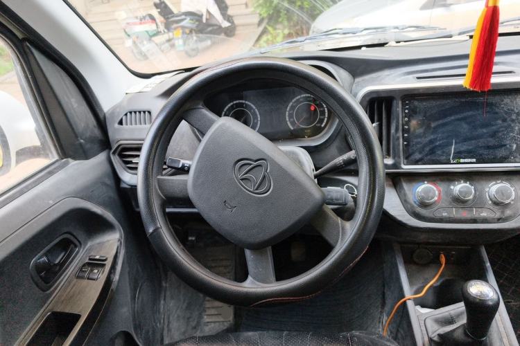 Used CHANGAN KAICHENG Ruixing M60 2023 1.5L GDI Basic Model Passenger Vehicle 6/7 Seats Steering Wheel