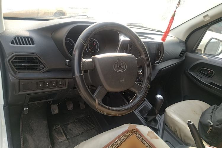 Used CHANGAN KAICHENG Ruixing M60 2023 1.5L GDI Comfort-Class Passenger Vehicle 6/7 Seats Steering Wheel