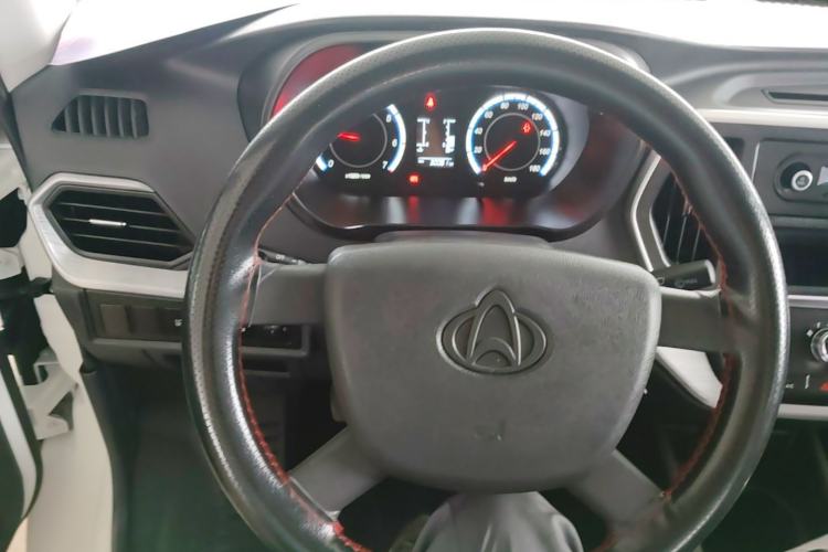Used CHANGAN KAICHENG Ruixing M60 2023 1.5L GDI Comfort-Class Passenger Vehicle 6/7 Seats Steering Wheel