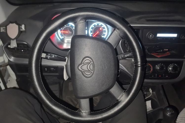 Used CHANGAN KAICHENG Ruixing M60 2023 1.5L GDI Comfort-Class Passenger Vehicle 6/7 Seats Steering Wheel