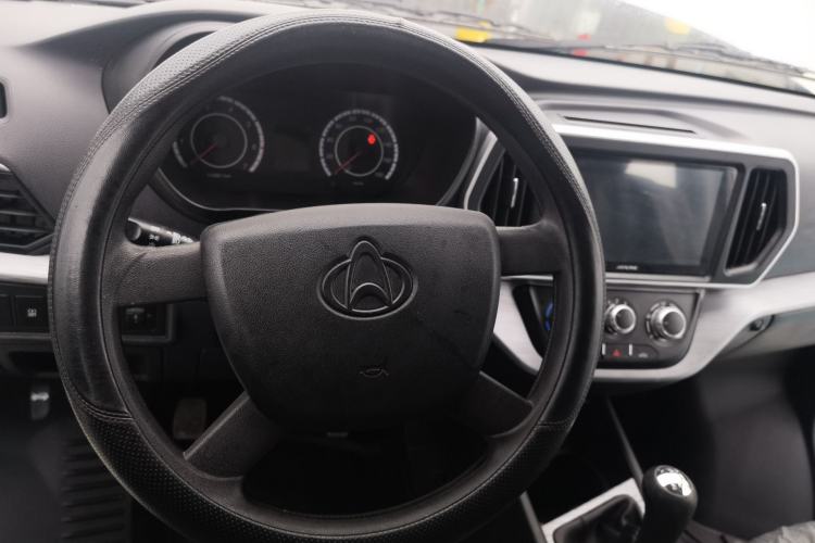 Used CHANGAN KAICHENG Ruixing M60 2023 1.5L GDI Basic Model Passenger Vehicle 6/7 Seats Steering Wheel