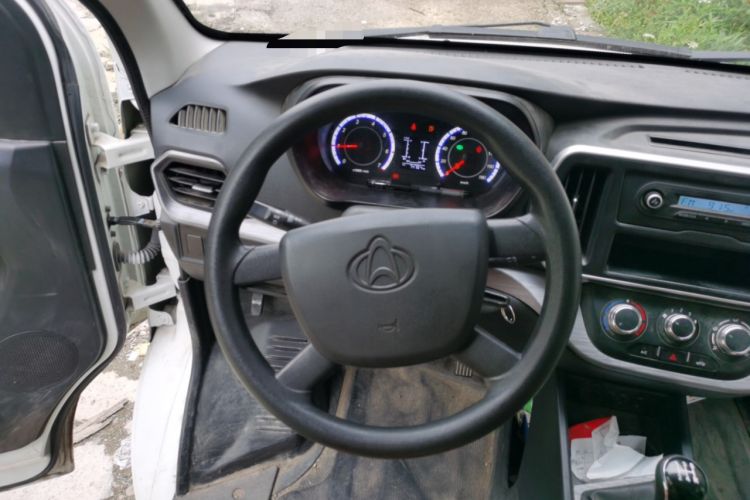 Used CHANGAN KAICHENG Ruixing M60 2023 1.6L CNG Comfort-Grade 6-Seater Passenger Vehicle Steering Wheel