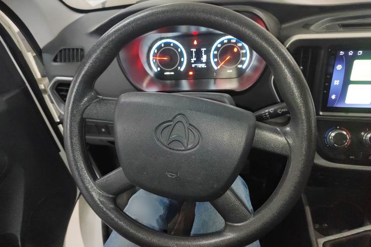 Used CHANGAN KAICHENG Ruixing M60 2023 1.5L GDI Comfort-Class Passenger Vehicle 6/7 Seats Steering Wheel