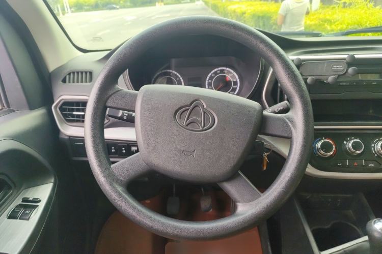 Used CHANGAN KAICHENG Ruixing M60 2023 1.5L GDI Comfort-Class Passenger Vehicle 6/7 Seats Steering Wheel