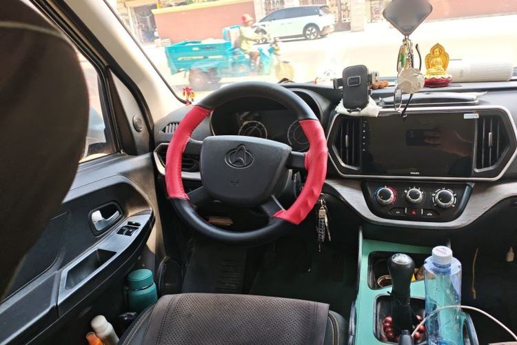 Used CHANGAN KAICHENG Ruixing M60 2023 1.5L GDI Comfort-Class Passenger Vehicle 6/7 Seats Steering Wheel