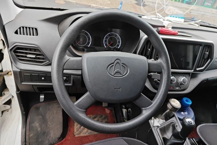 Used CHANGAN KAICHENG Ruixing M60 2023 1.5L GDI Comfort-Class Passenger Vehicle 6/7 Seats Steering Wheel