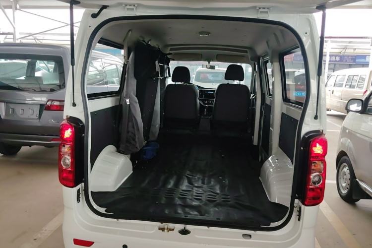Used CHANGAN KAICHENG Ruixing M60 2023 1.5L GDI Comfort-Class Passenger Vehicle 6/7 Seats Trunk