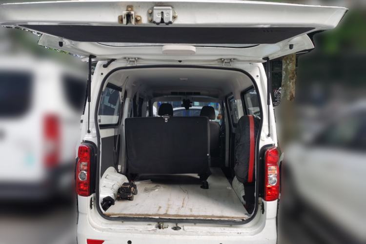 Used CHANGAN KAICHENG Ruixing M60 2023 1.6L CNG Comfort-Grade 6-Seater Passenger Vehicle Trunk