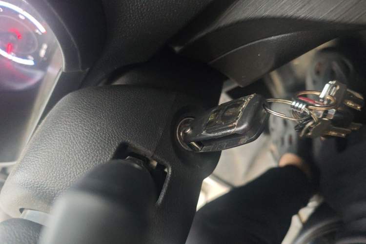 Used CHANGAN KAICHENG Ruixing M60 2023 1.6L CNG Comfort-Grade 6-Seater Passenger Vehicle Vehicle Key