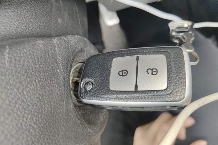 Used CHANGAN KAICHENG Ruixing M60 2023 1.6L CNG Comfort Van 2 Seats Vehicle Key