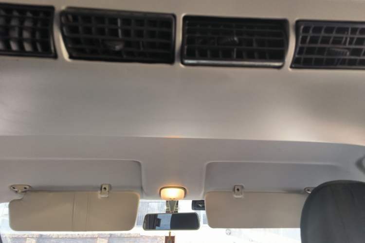 Used CHANGAN KAICHENG Ruixing M60 2025 Model, 1.6L CNG, 120L Gas Cylinder, Comfortable 6-Seater Passenger Van Headliner