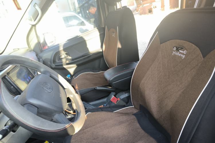 Used CHANGAN KAICHENG Ruixing M60 2025 Model, 1.6L CNG, 120L Gas Cylinder, Comfortable 6-Seater Passenger Van Left Front Seat