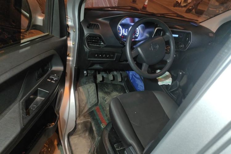 Used CHANGAN KAICHENG Ruixing M60 2025 Model, 1.6L CNG, 120L Gas Cylinder, Comfortable 6-Seater Passenger Van Driver Seat